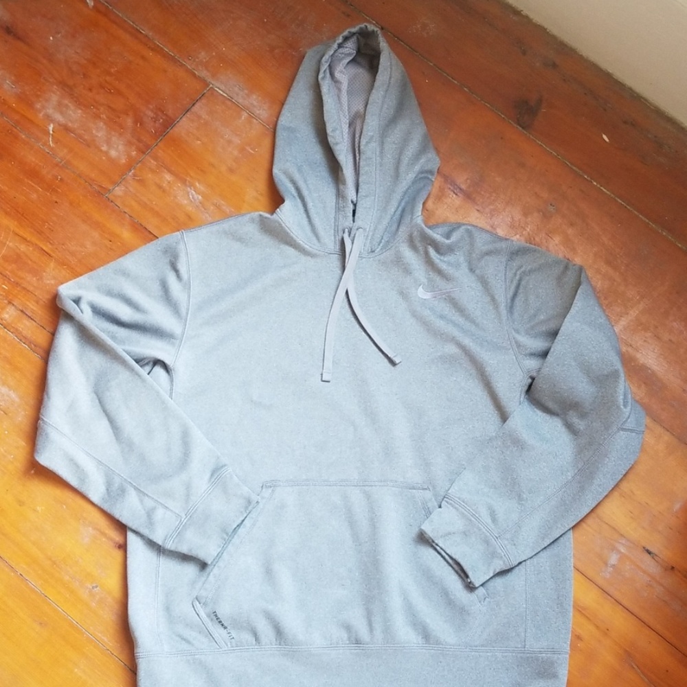 Gray Nike Therma-Fit Sweatshirt